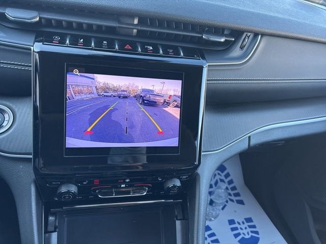 2023 Jeep Grand Cherokee Laredo 4x4