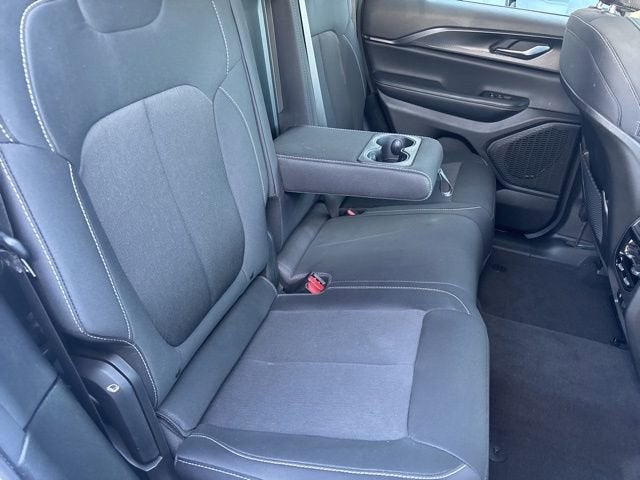 2023 Jeep Grand Cherokee Laredo 4x4