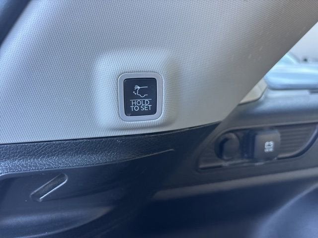 2023 Jeep Grand Cherokee Laredo 4x4