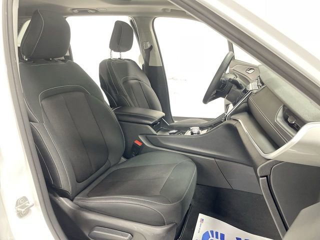2024 Jeep Grand Cherokee Laredo X 4x4