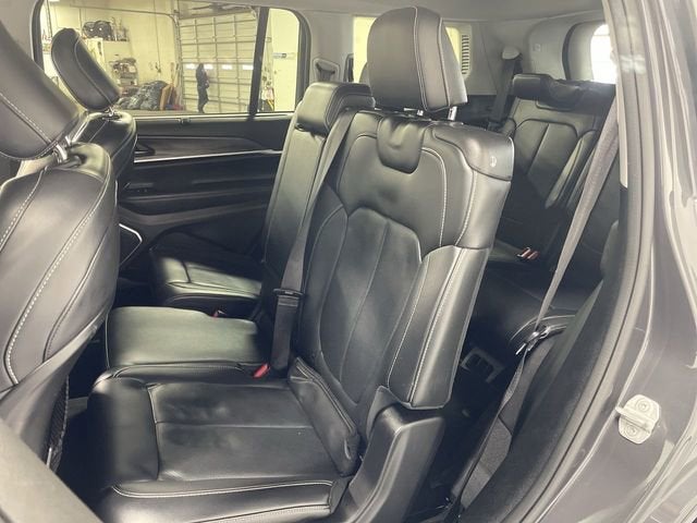 2022 Jeep Grand Cherokee L Limited 4x2