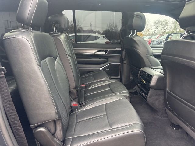 2023 Jeep Wagoneer Series II Carbide 4x4