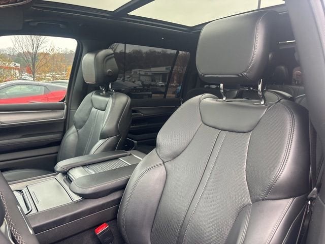 2023 Jeep Wagoneer Series II Carbide 4x4