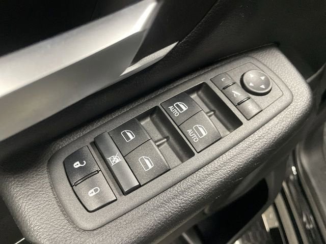 2022 RAM 1500 Lone Star Crew Cab 4x2 5'7" Box