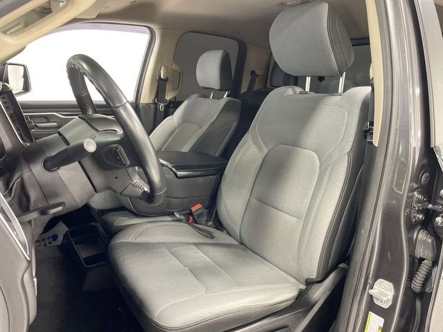 2020 RAM 1500 Big Horn Quad Cab 4x4 6'4" Box