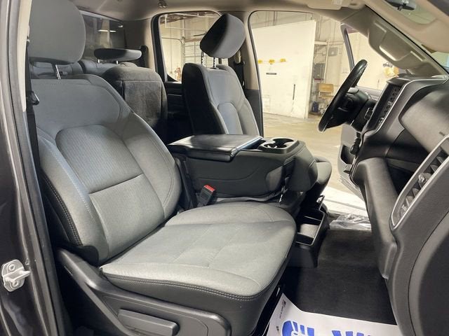 2020 RAM 1500 Big Horn Quad Cab 4x4 6'4" Box