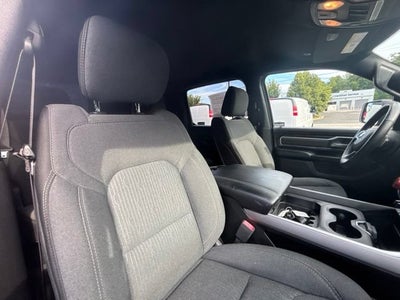 2020 RAM 1500 Big Horn Crew Cab 4x4 5'7" Box