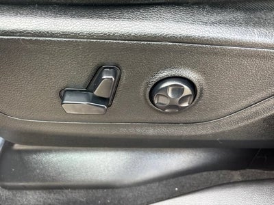 2020 RAM 1500 Big Horn Crew Cab 4x4 5'7" Box