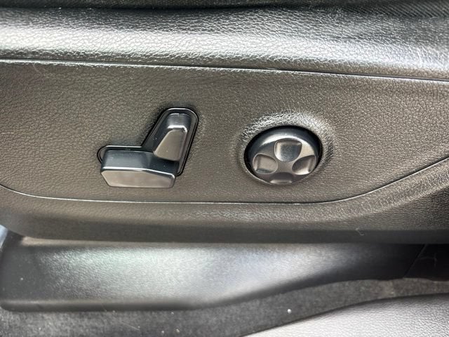 2020 RAM 1500 Big Horn Crew Cab 4x4 5'7" Box