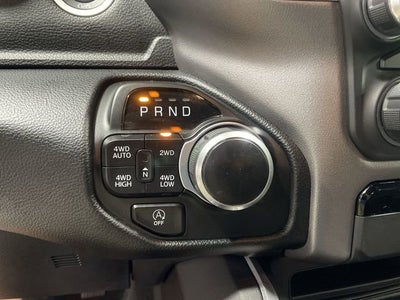2022 RAM 1500 Big Horn Crew Cab 4x4 5'7" Box