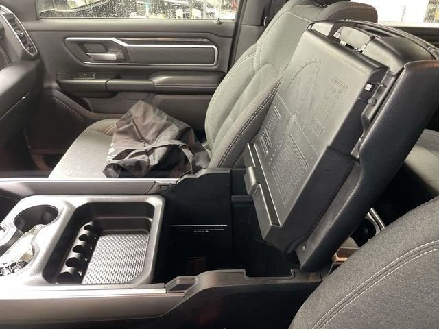 2022 RAM 1500 Big Horn Crew Cab 4x4 5'7" Box