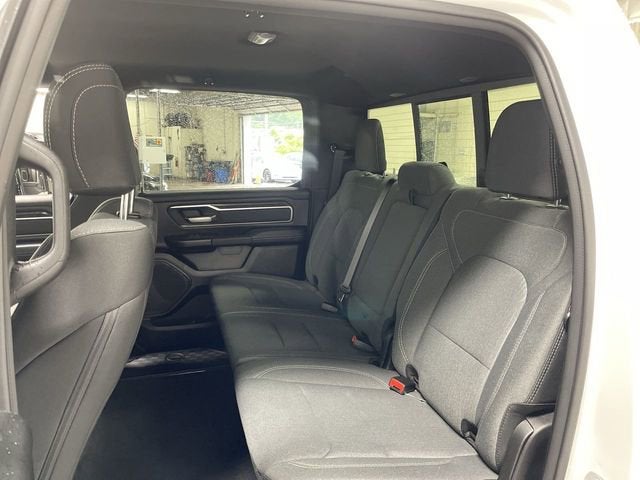 2022 RAM 1500 Big Horn Crew Cab 4x4 5'7" Box