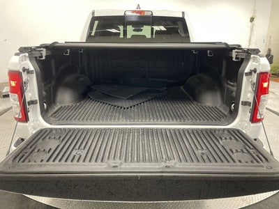 2022 RAM 1500 Big Horn Crew Cab 4x4 5'7" Box