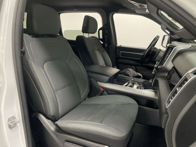 2022 RAM 1500 Big Horn Crew Cab 4x4 5'7" Box
