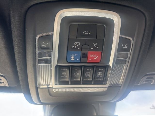 2020 RAM 1500 Limited Crew Cab 4x4 5'7" Box