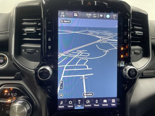 2023 RAM 1500 Laramie Crew Cab 4x4 5'7" Box