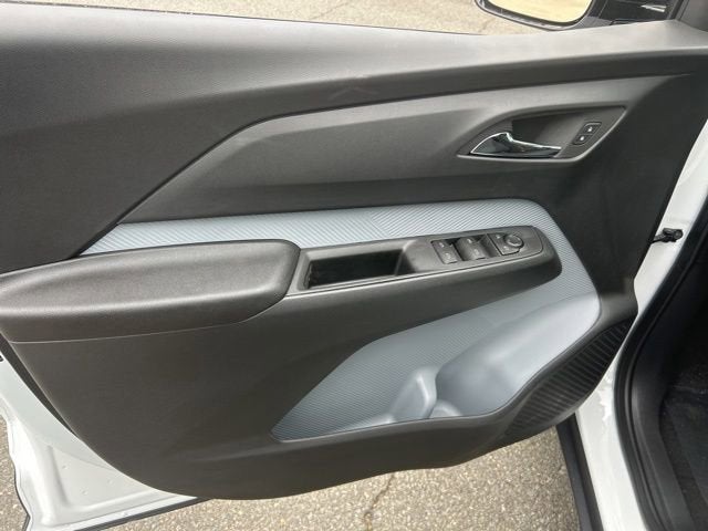 2027 Chevrolet Bolt LT - Photo 10