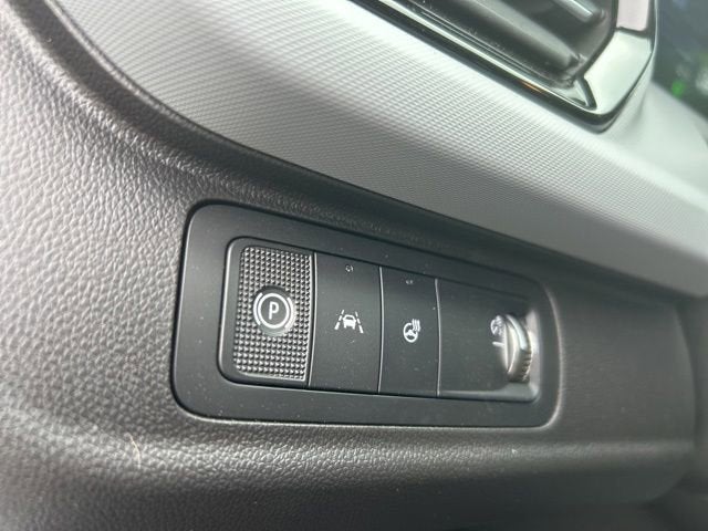 2027 Chevrolet Bolt LT - Photo 18