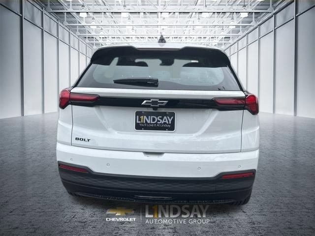 2027 Chevrolet Bolt LT - Photo 5