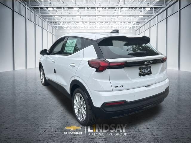 2027 Chevrolet Bolt LT - Photo 6