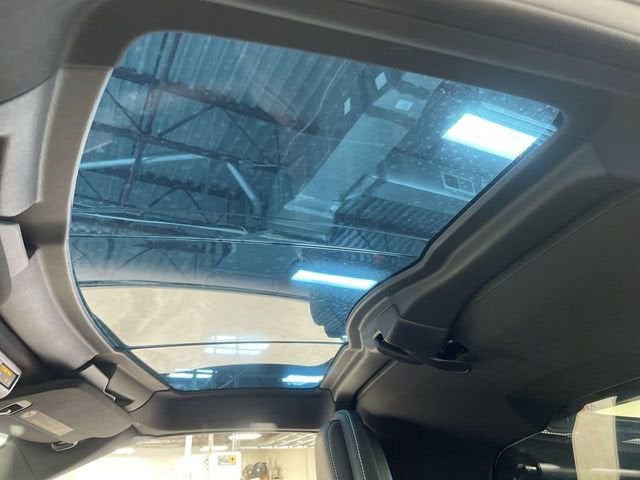 2025 Chevrolet Corvette E-Ray 1LZ