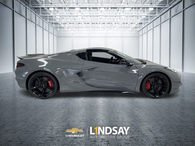 2025 Chevrolet Corvette E-Ray 1LZ