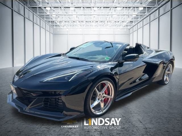 2025 Chevrolet Corvette E-Ray 1LZ