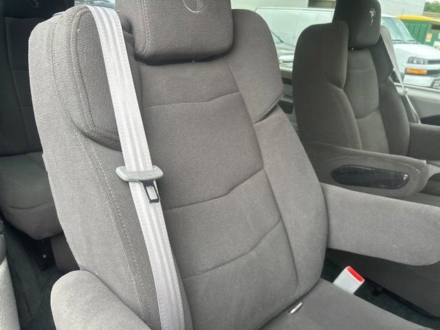 2021 Chevrolet Express Passenger 2500 LS