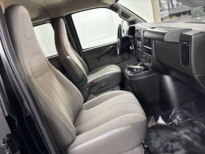 2025 Chevrolet Express Passenger 1LT