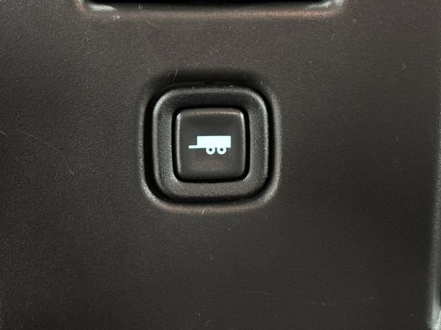 2025 Chevrolet Express Passenger 1LT