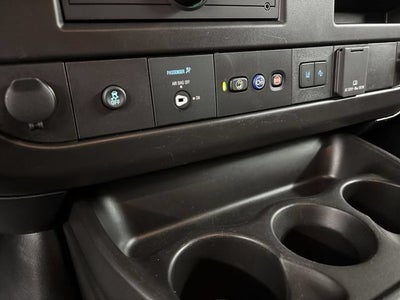 2025 Chevrolet Express Passenger 1LT