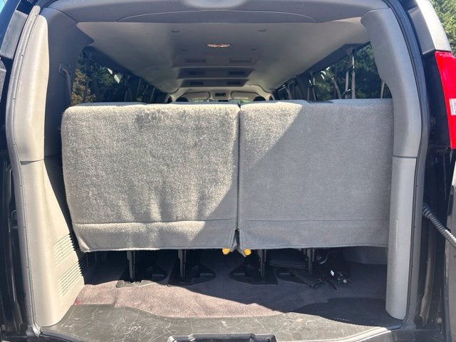 2025 Chevrolet Express Passenger 1LT