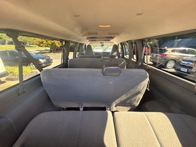 2025 Chevrolet Express Passenger 1LT