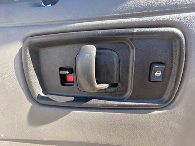 2025 Chevrolet Express Passenger 1LT