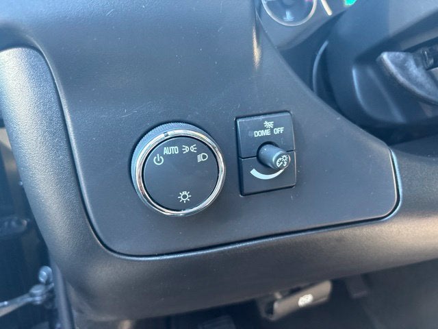 2025 Chevrolet Express Passenger 1LT
