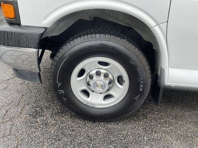 2022 Chevrolet Express Cutaway 3500 Work Van