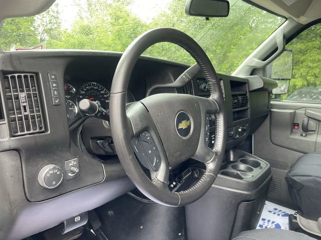 2022 Chevrolet Express Cutaway 3500 Work Van