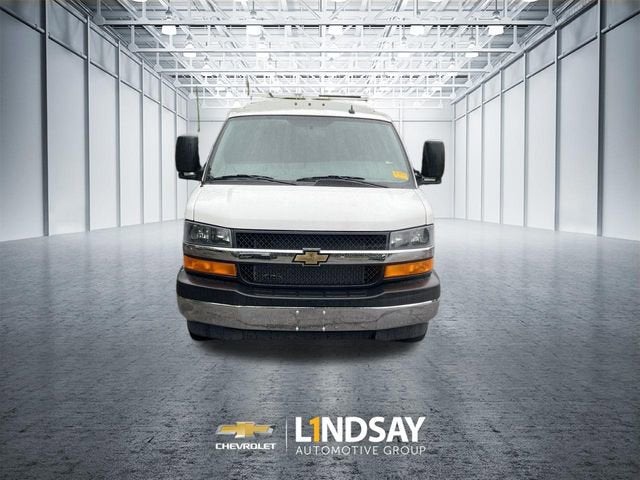 2022 Chevrolet Express Cutaway 3500 Work Van