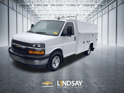 2022 Chevrolet Express Cutaway 3500 Work Van