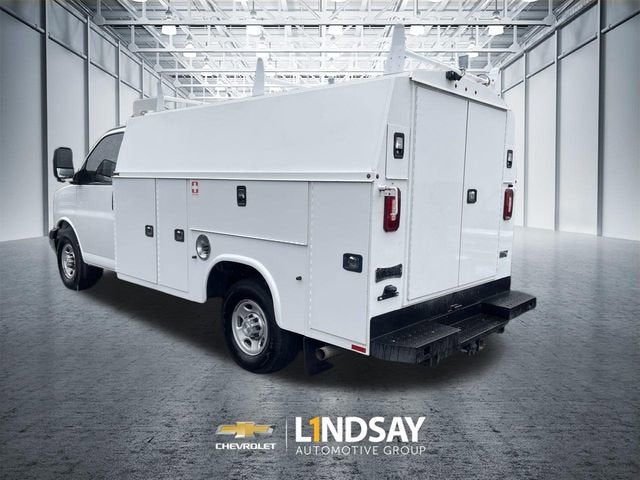 2022 Chevrolet Express Cutaway 3500 Work Van