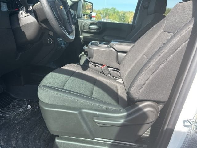 2026 Chevrolet Silverado 3500 HD WT DRW