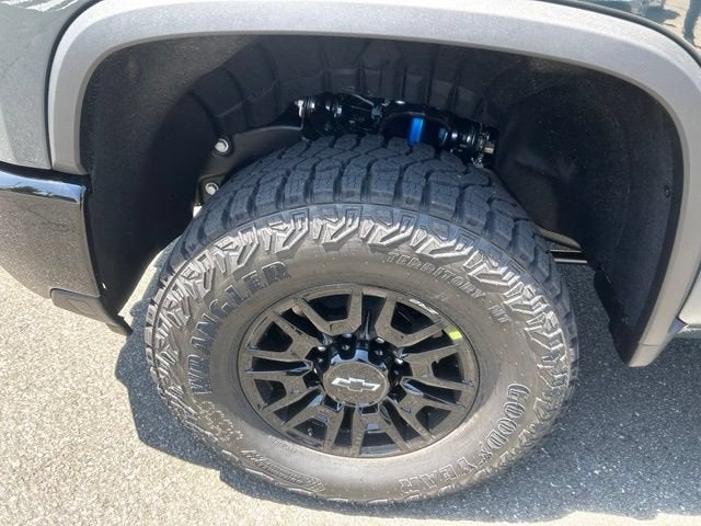 2026 Chevrolet Silverado 2500 HD ZR2 - Photo 11