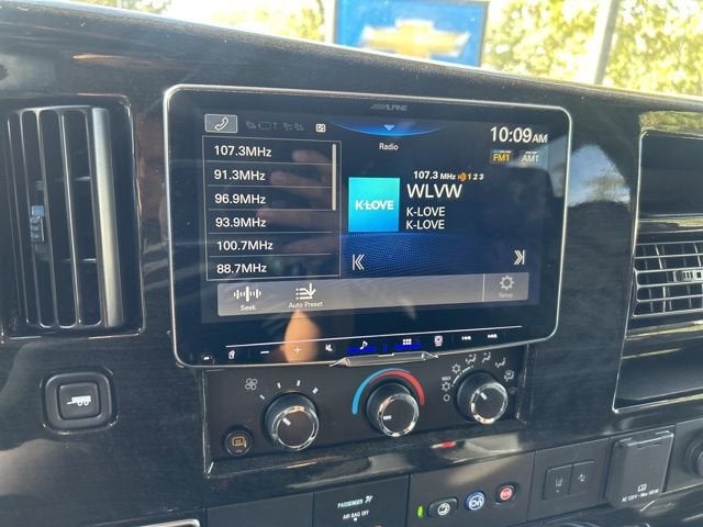 2025 Chevrolet Express Cargo 2500 WT