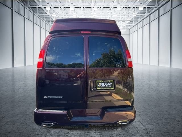 2025 Chevrolet Express Cargo 2500 WT