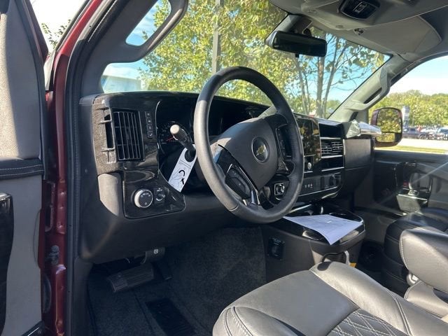 2025 Chevrolet Express Cargo 2500 WT