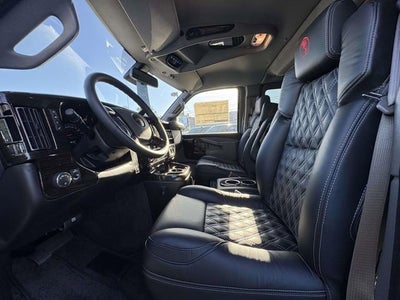 2025 Chevrolet Express Cargo WT
