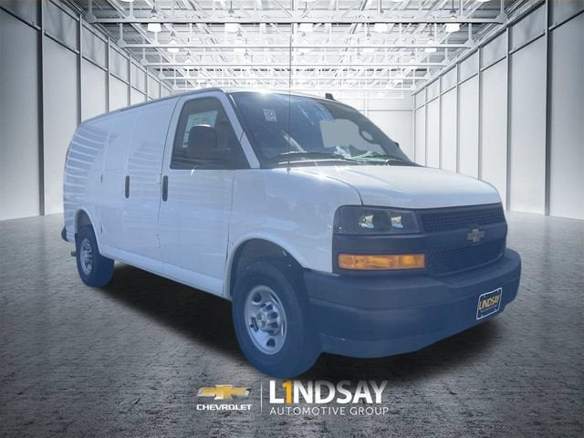 2026 Chevrolet Express Cargo WT