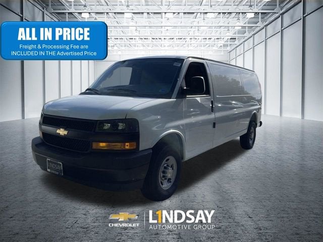 2026 Chevrolet Express 3500 Extended Work Van's photo