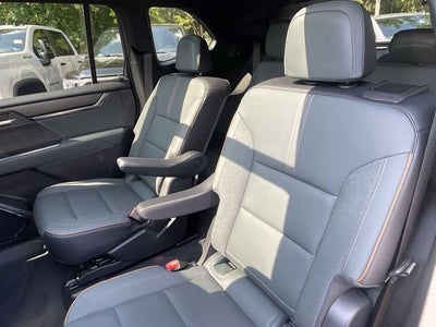 2024 GMC Acadia AT4