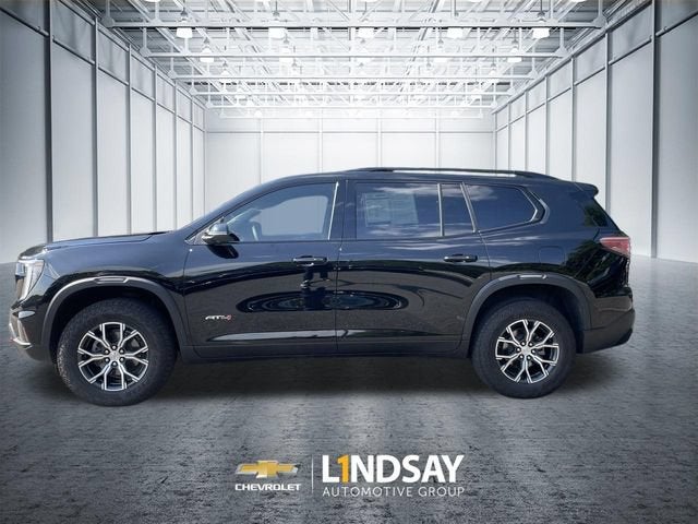 2024 GMC Acadia AT4